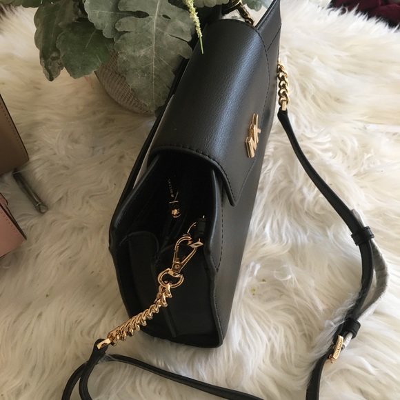 Last one✨Michael Kors large Mott clutch Xbody bag - Picture 3 of 8